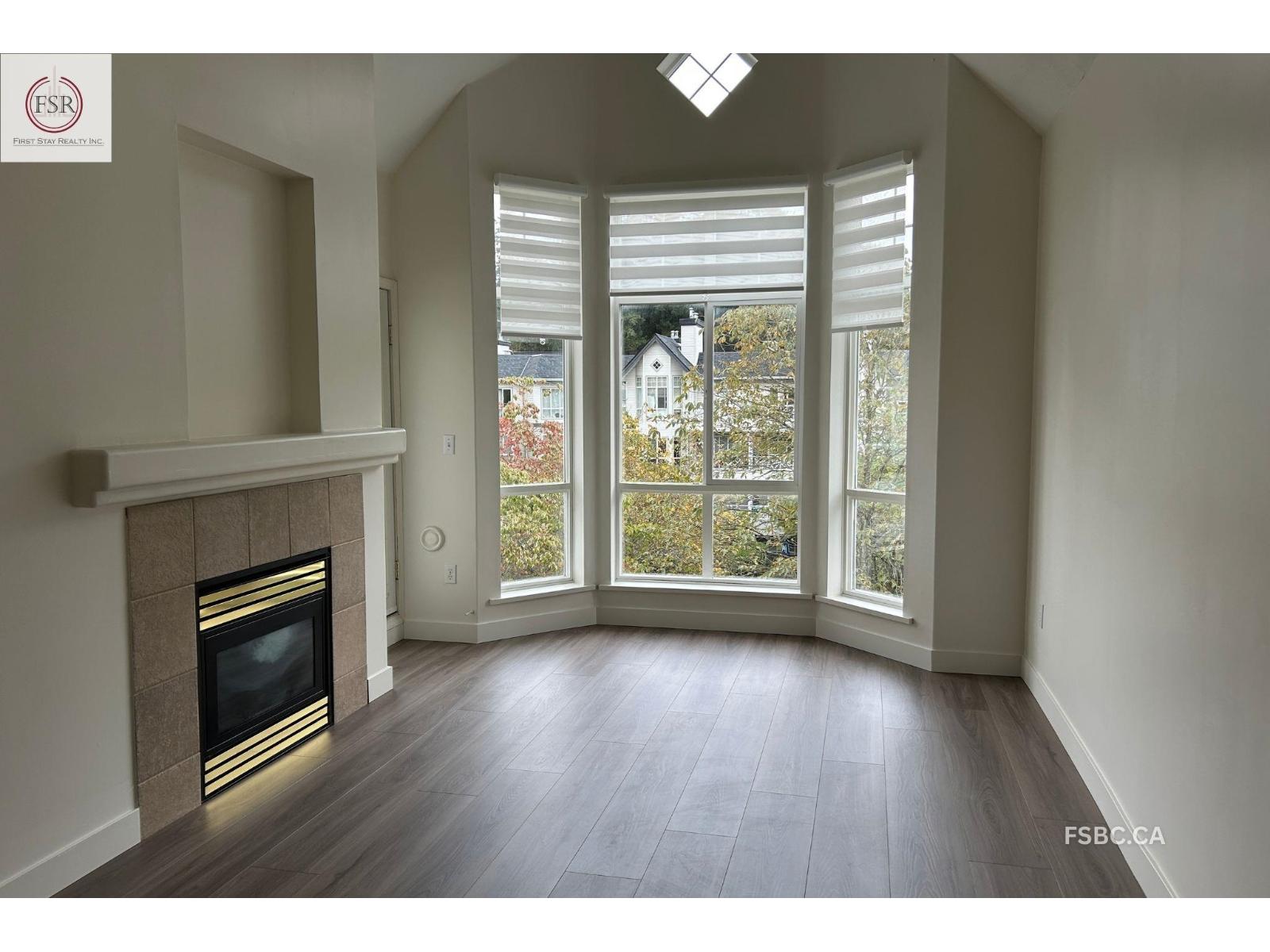 9979 140 St Property Photo 5