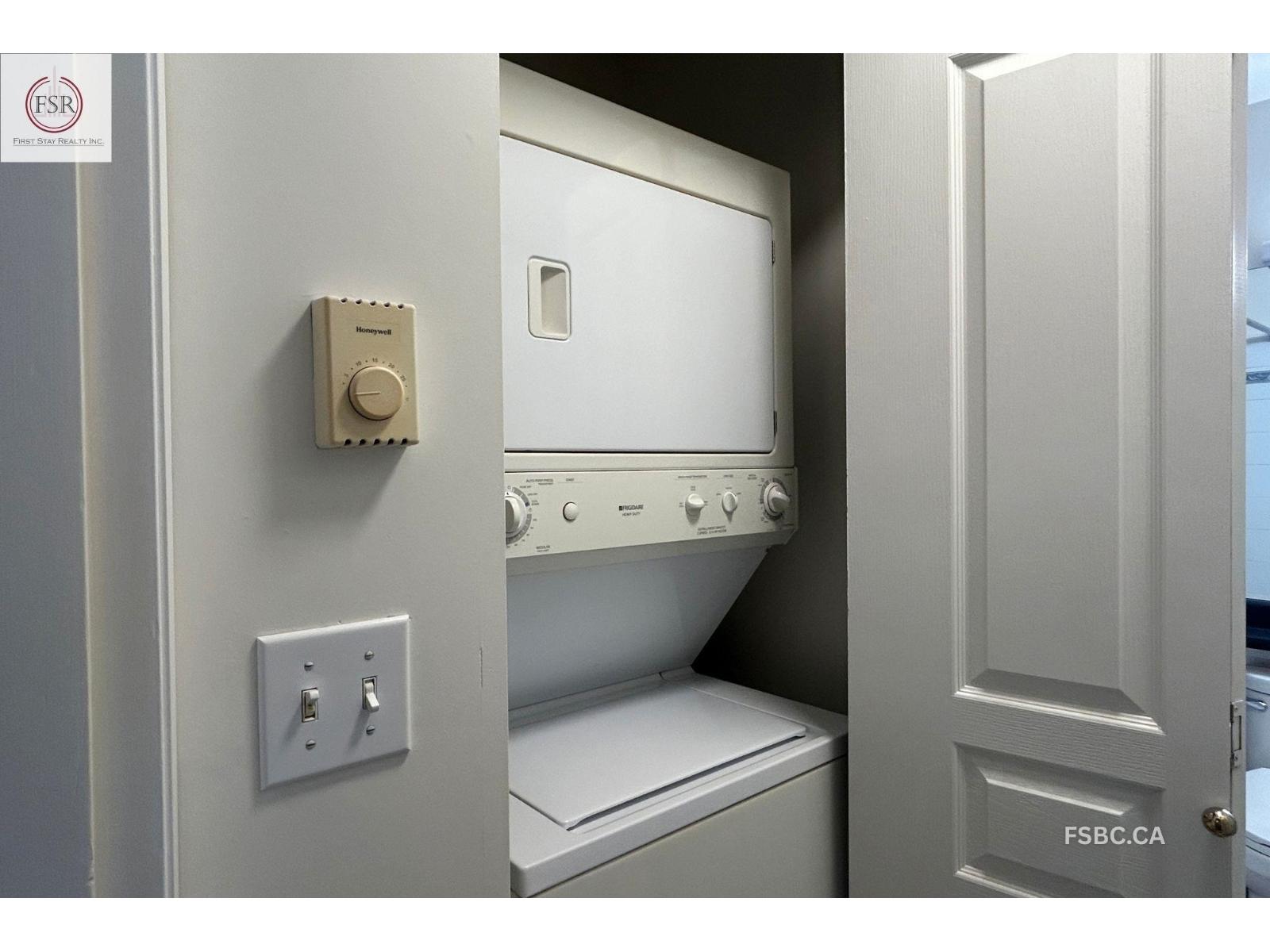 9979 140 St Property Photo 16
