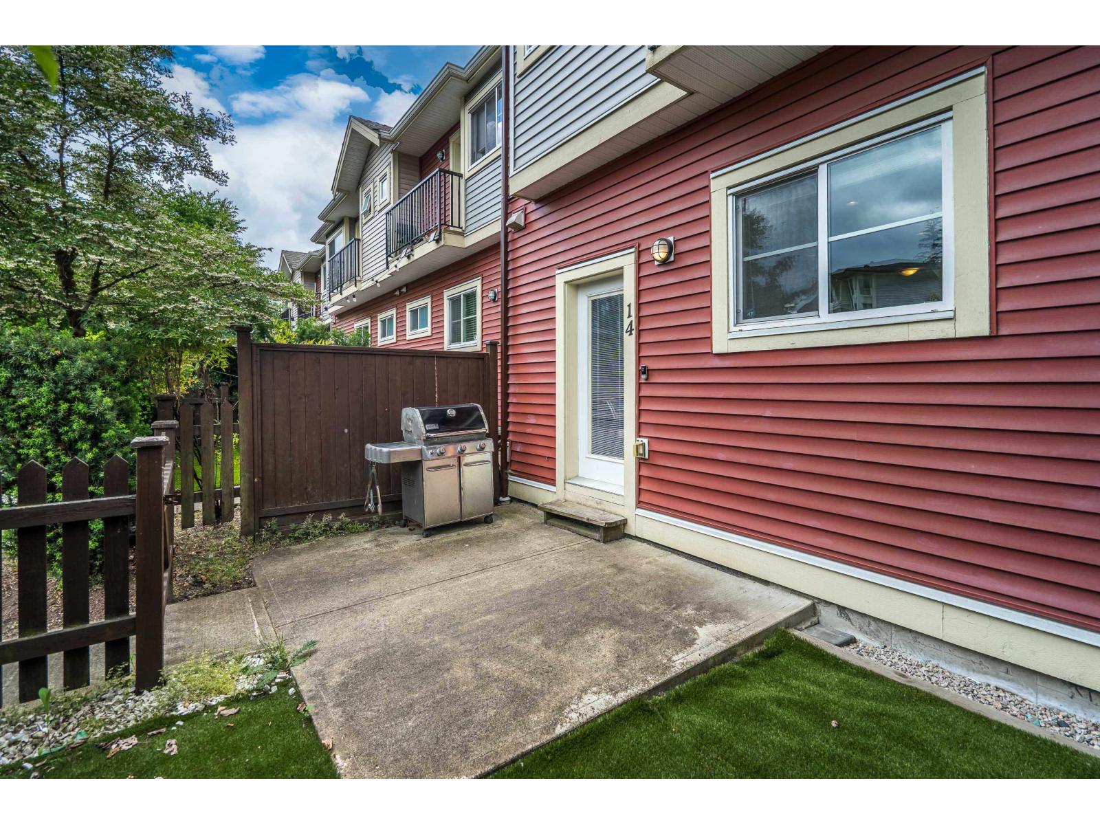 14 6945 185 Street Property Photo 14