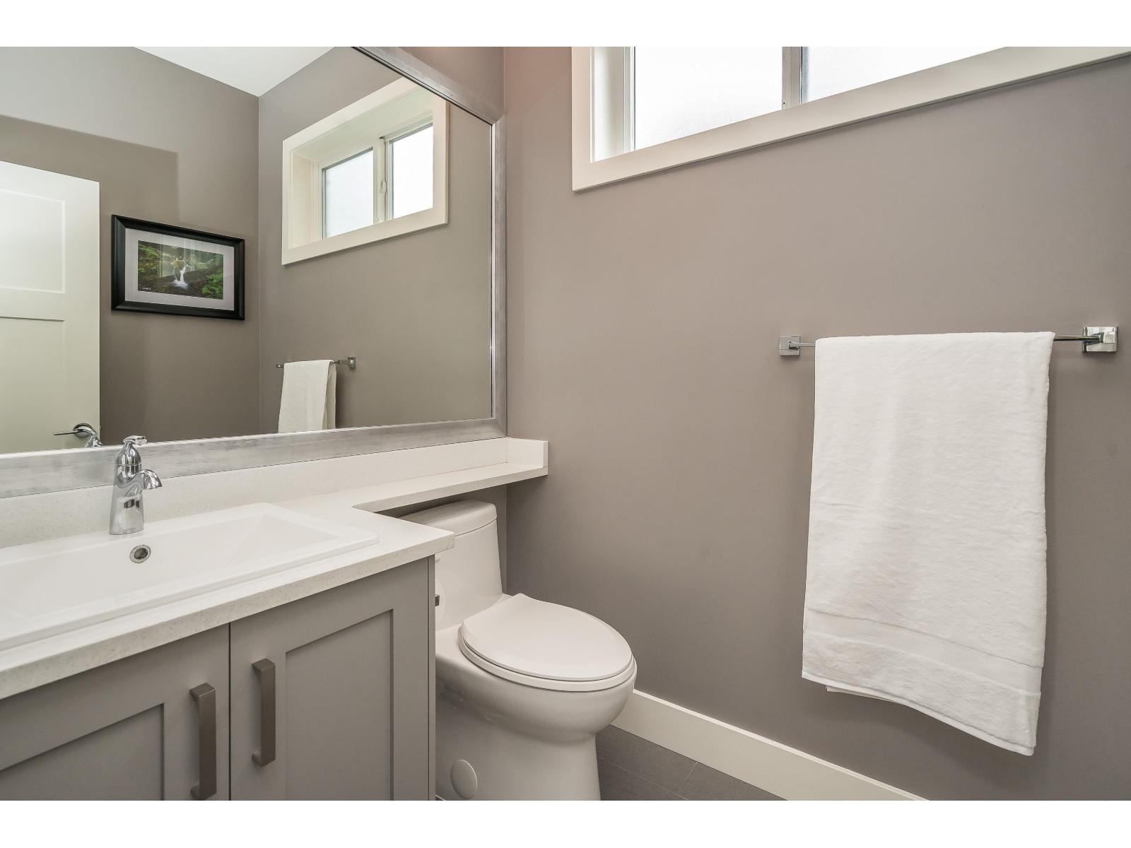 14 6945 185 Street Property Photo 15
