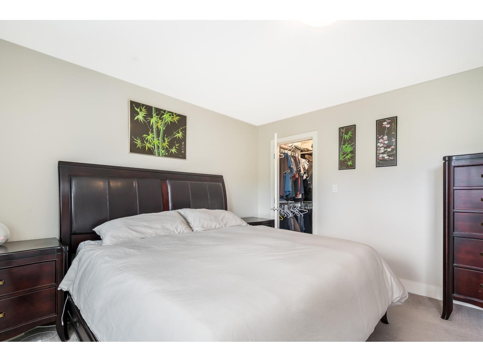 14 6945 185 Street Property Photo 18