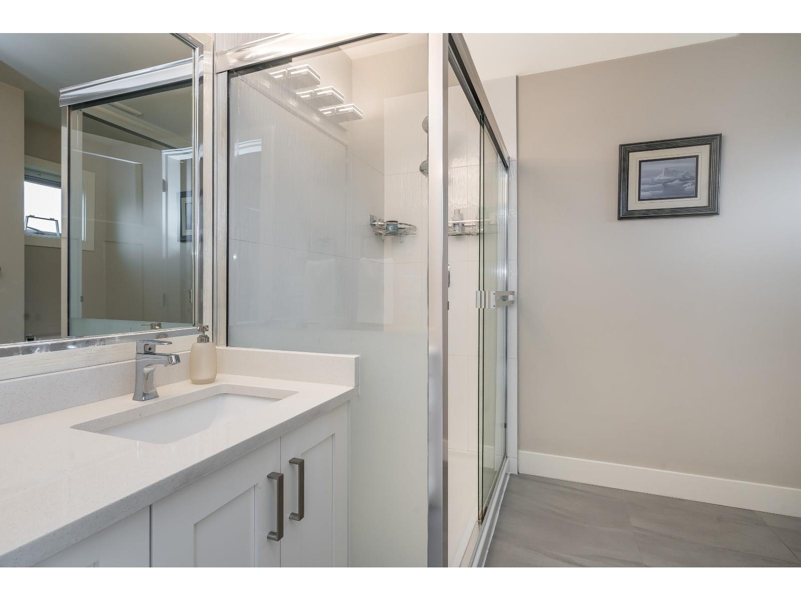 14 6945 185 Street Property Photo 19
