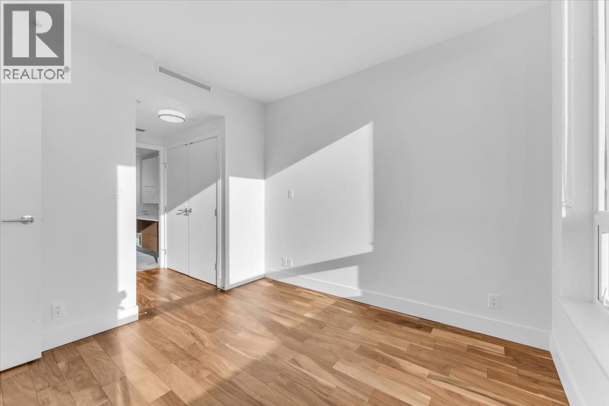 1904 1632 Lions Gate Lane Property Photo 14
