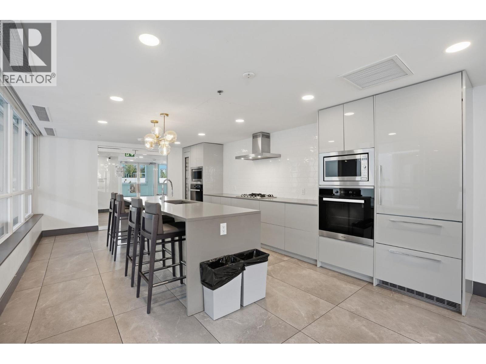 1904 1632 Lions Gate Lane Property Photo 39