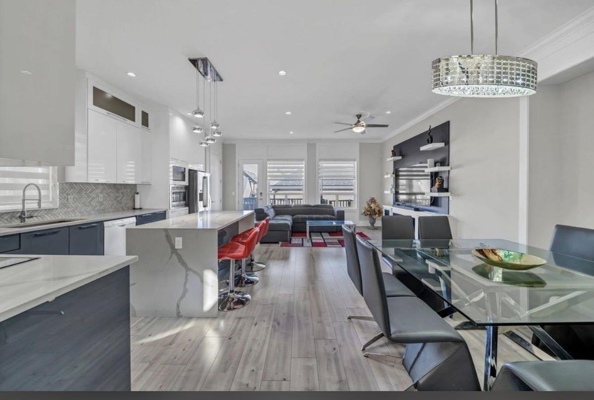 14039 59a Avenue Property Photo 3