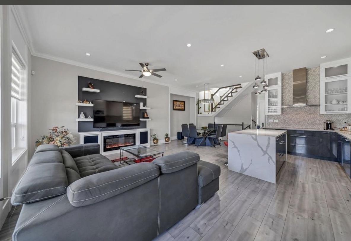 14039 59a Avenue Property Photo 5