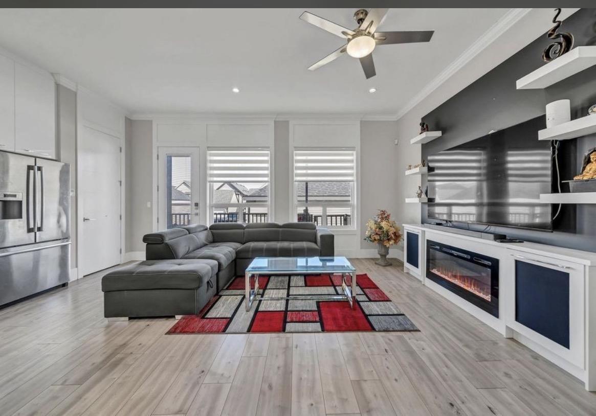 14039 59a Avenue Property Photo 6