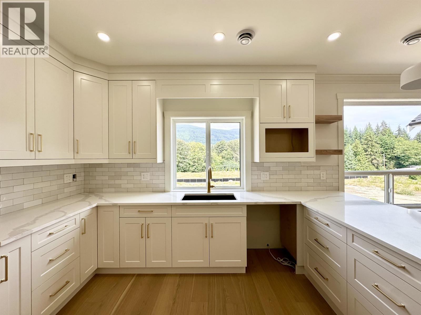 1203 Castle Road Property Photo 12