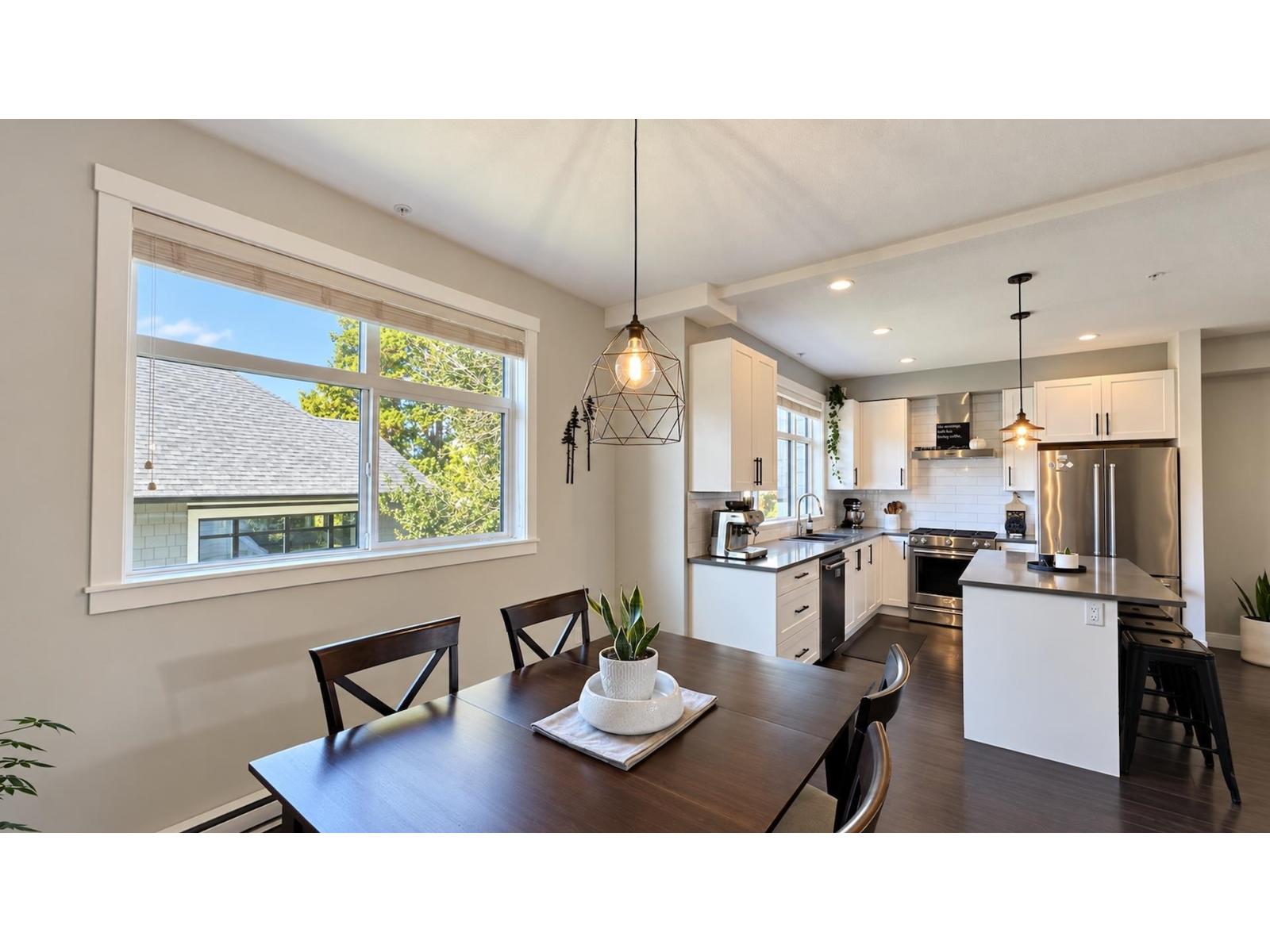 203 16528 24a Avenue Property Photo 15
