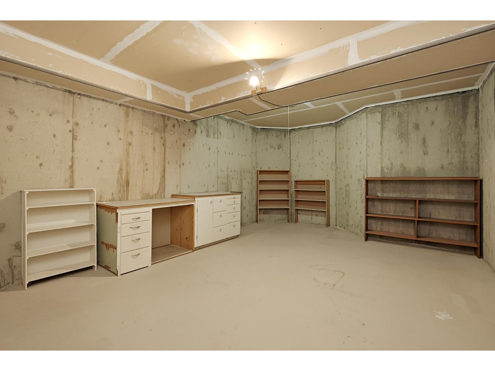 38 32659 George Ferguson Way Property Photo 32