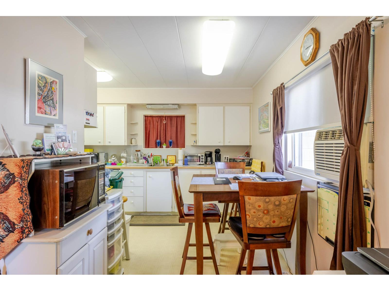 6976 Glover Road Property Photo 8