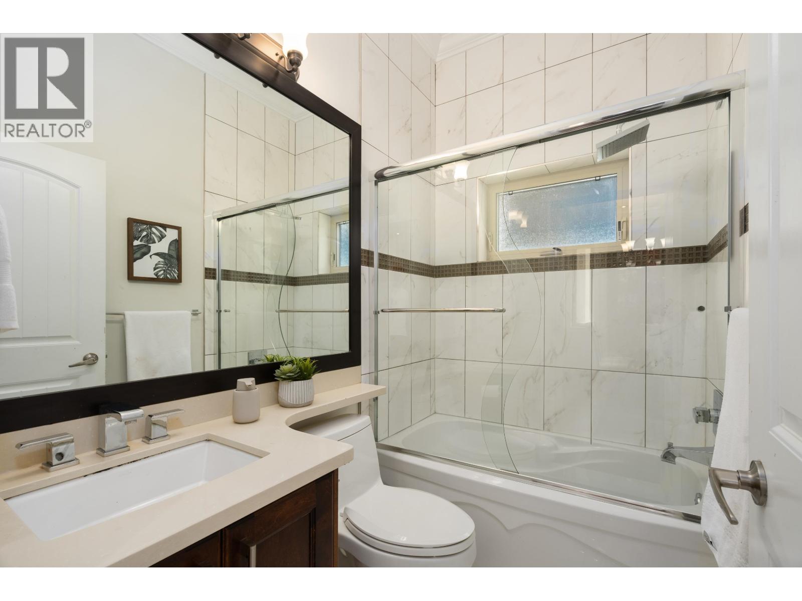6387 Prince Albert Street Property Photo 12