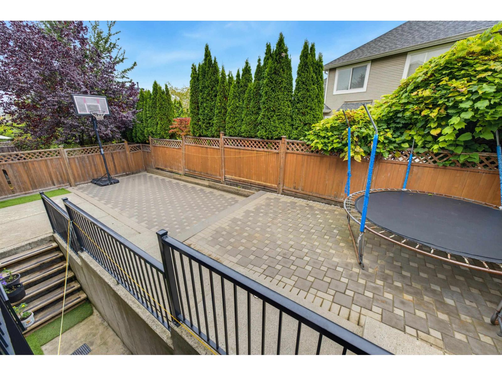 7560 146 Street Property Photo 21