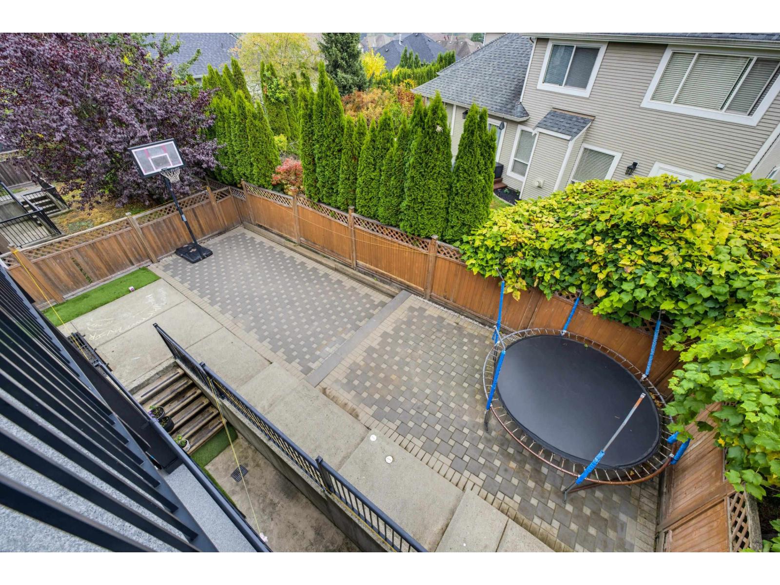7560 146 Street Property Photo 32