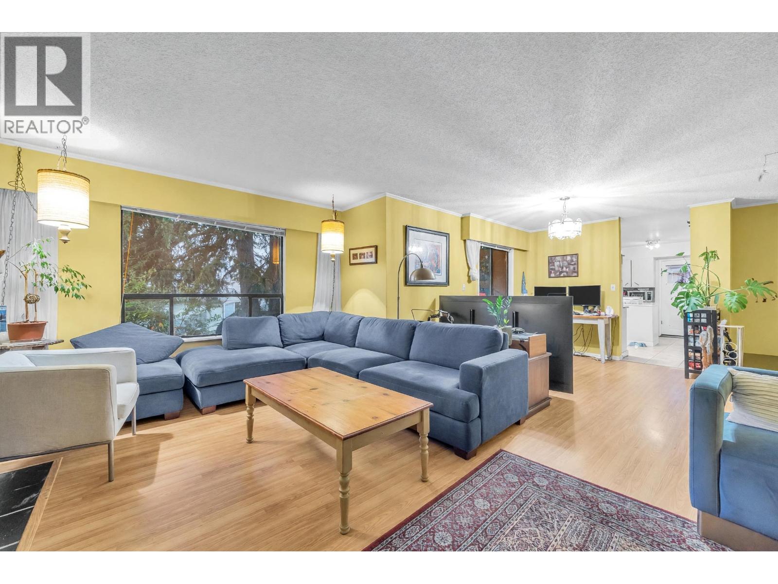 6220 Mara Crescent Property Photo 5