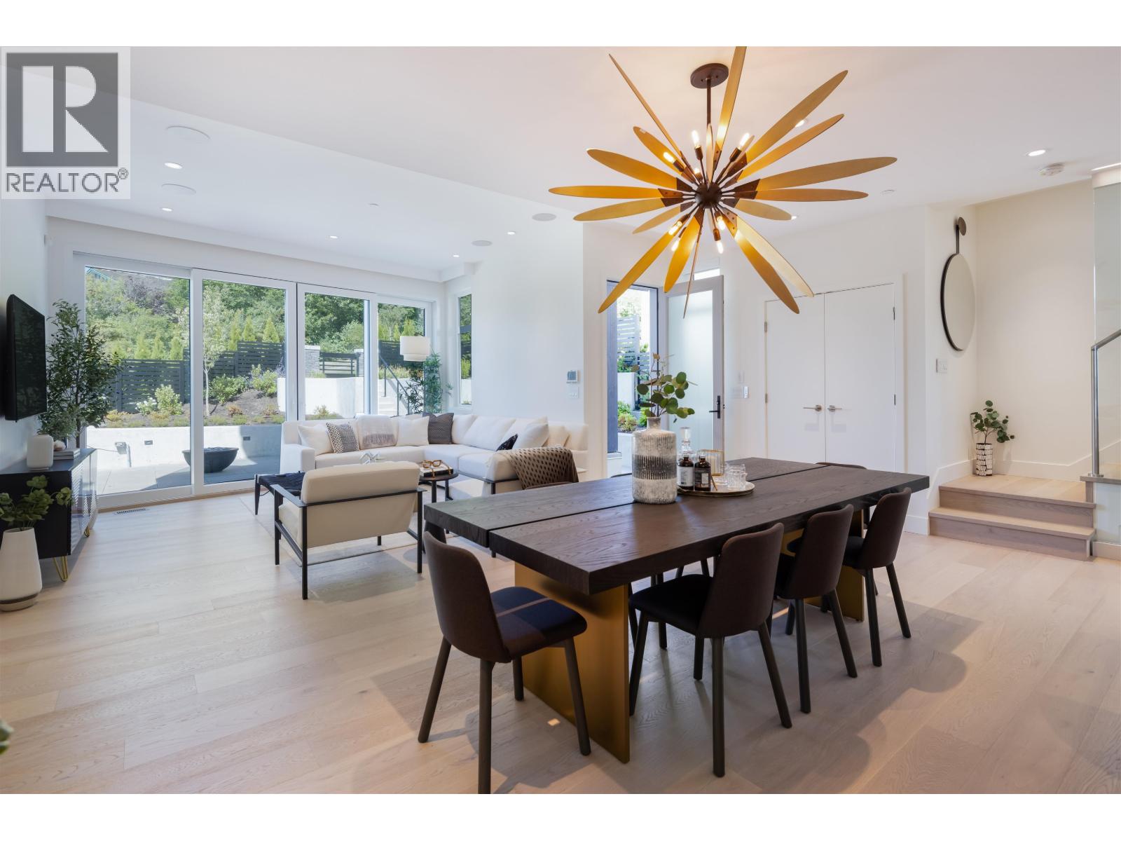 592 Arthur Erickson Place Property Photo 9