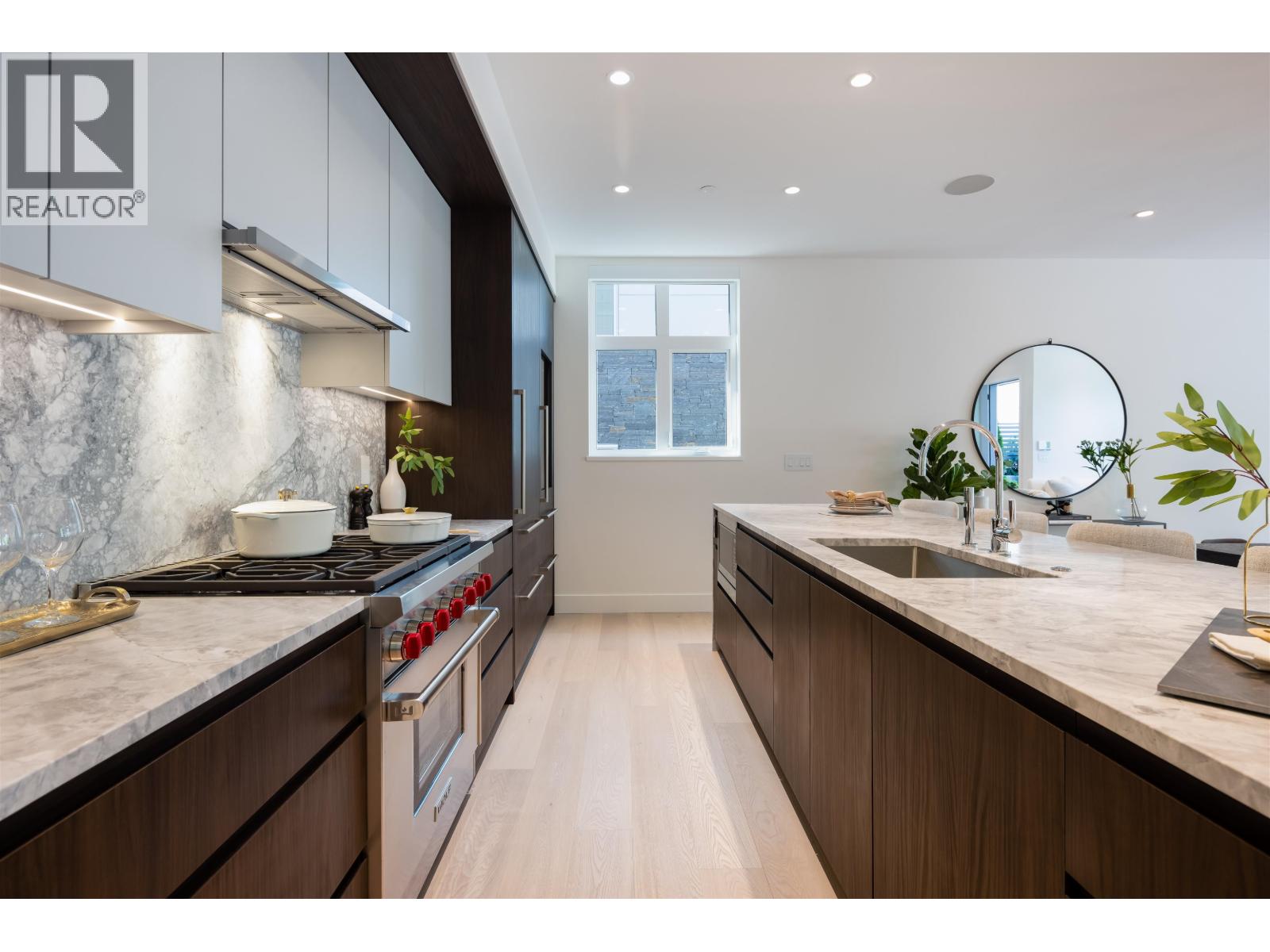 592 Arthur Erickson Place Property Photo 15