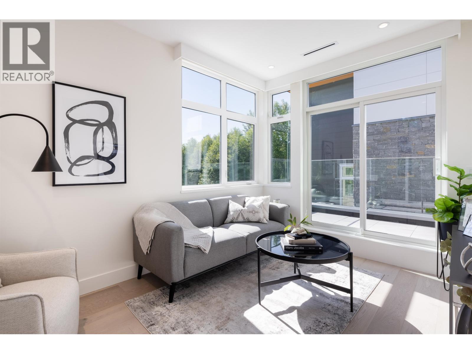 592 Arthur Erickson Place Property Photo 18