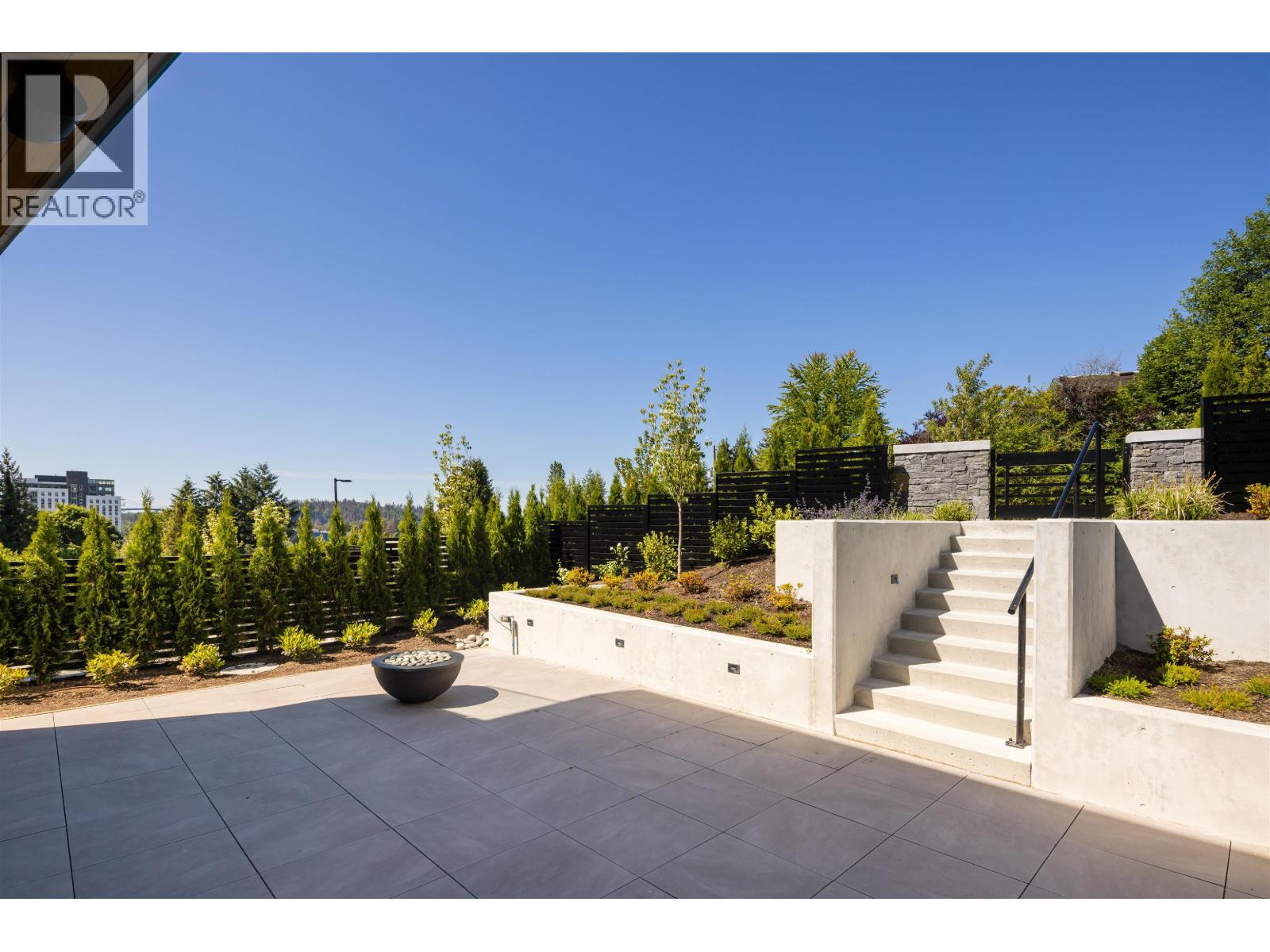 592 Arthur Erickson Place Property Photo 32