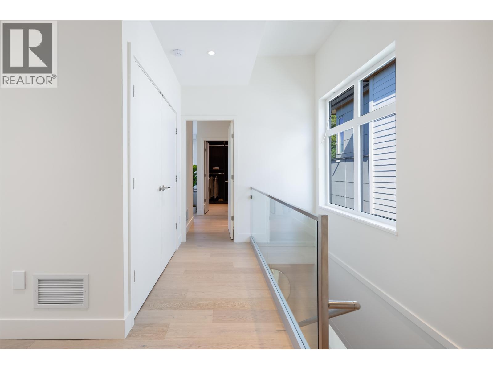 598 Arthur Erickson Place Property Photo 9