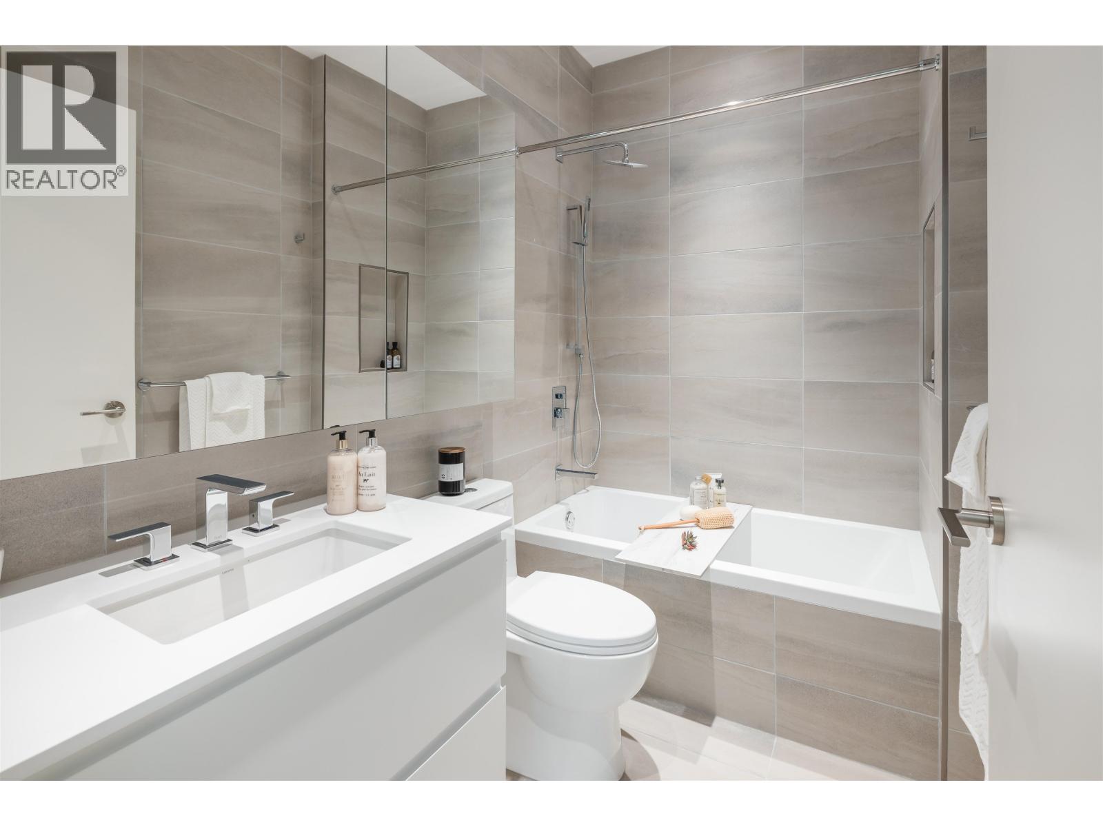 598 Arthur Erickson Place Property Photo 12