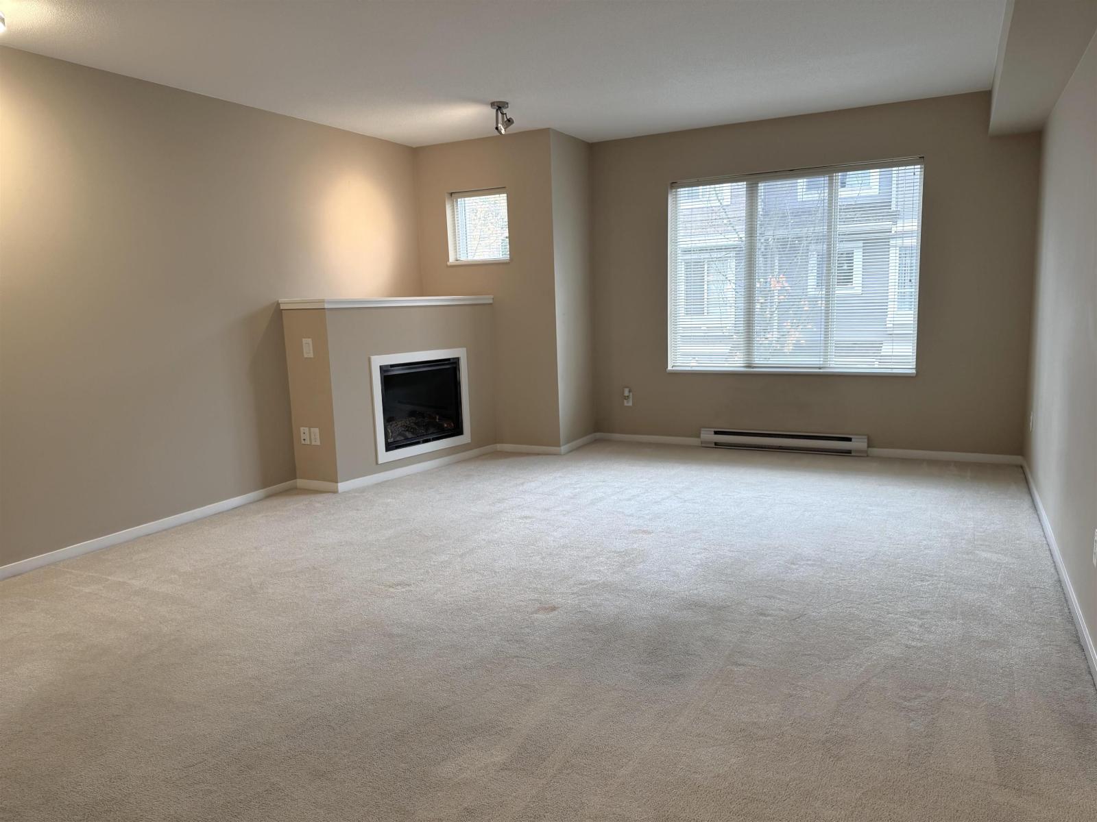 49 15155 62a Avenue Property Photo 2