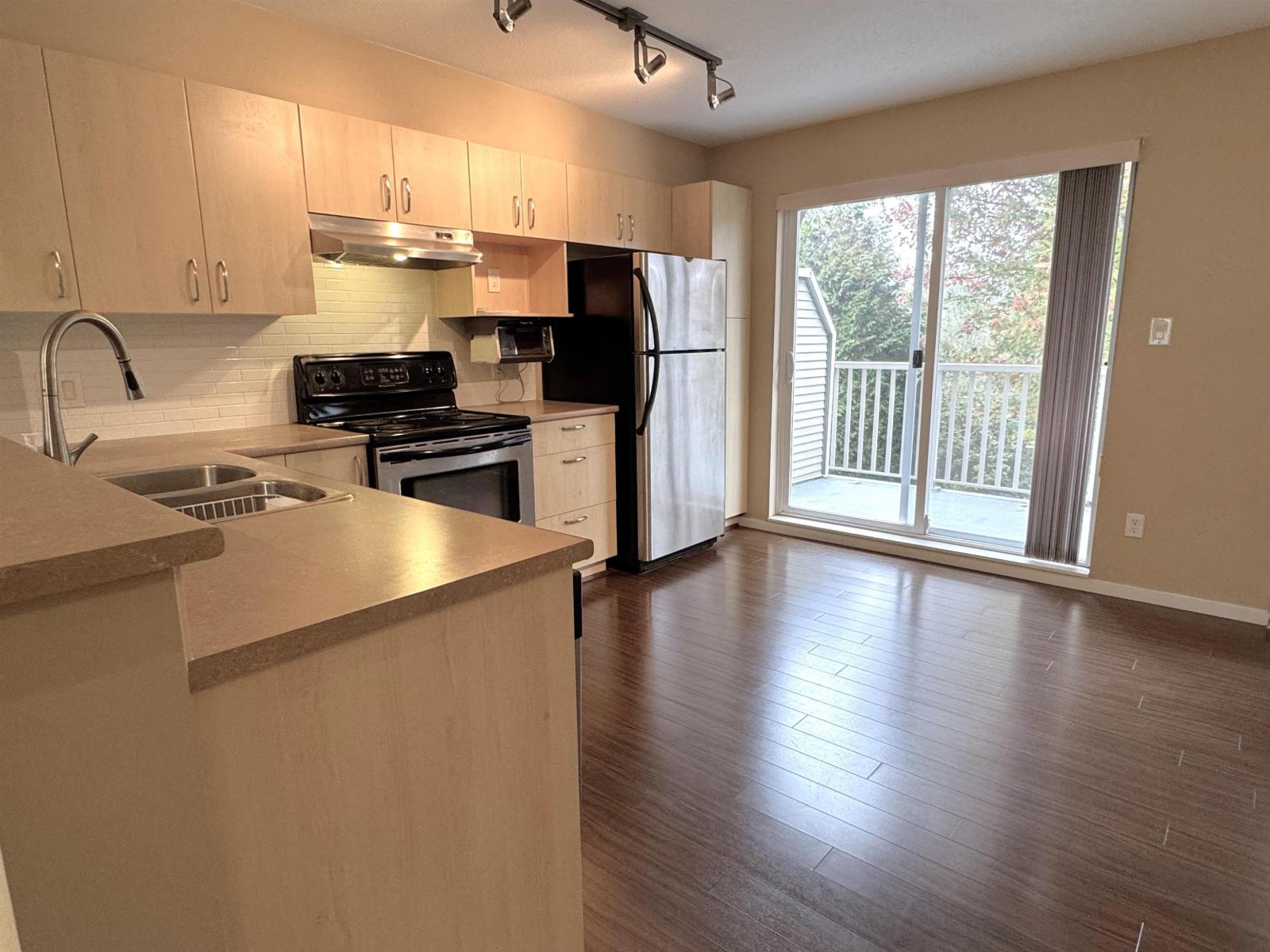 49 15155 62a Avenue Property Photo 8