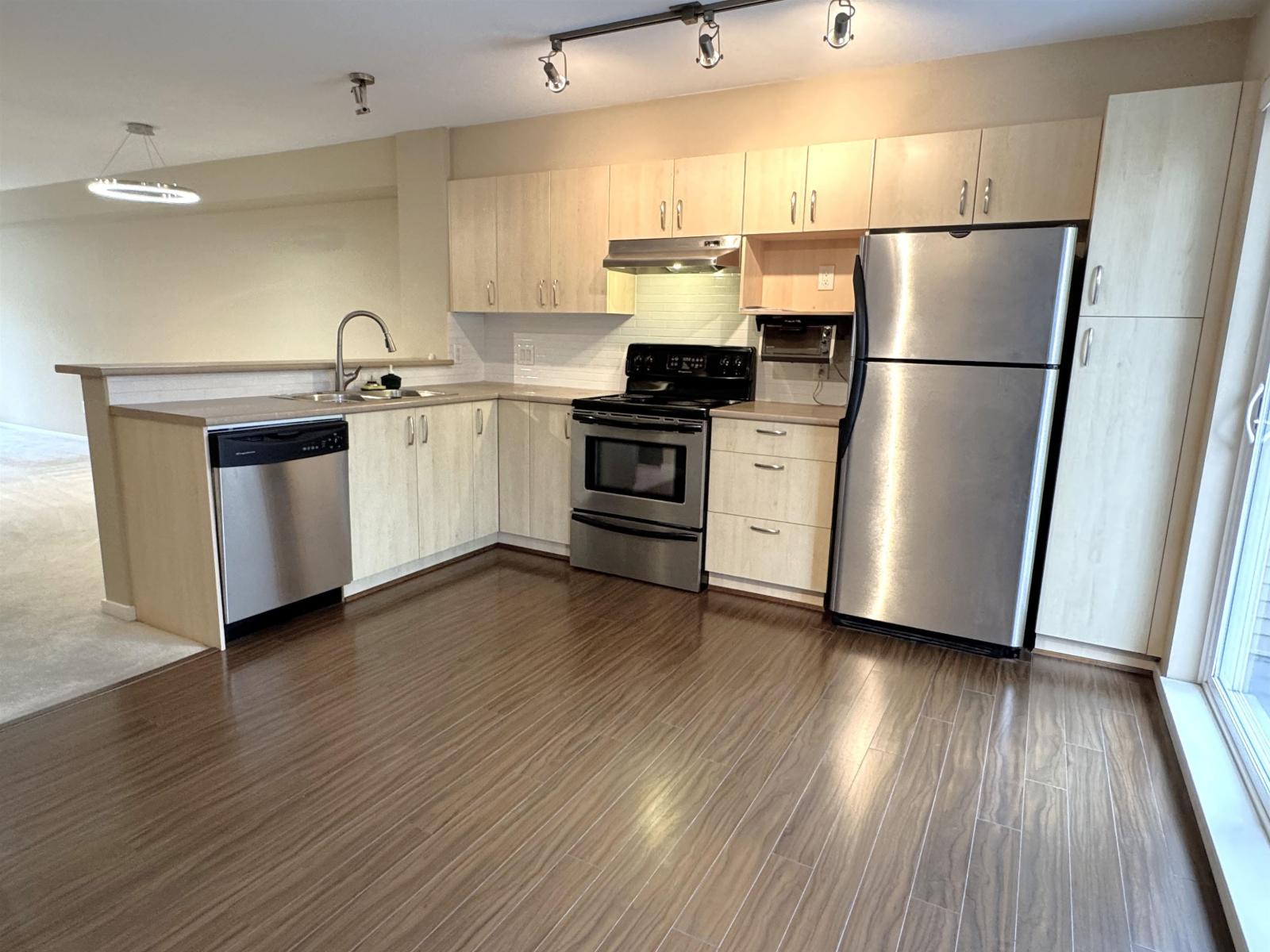 49 15155 62a Avenue Property Photo 9