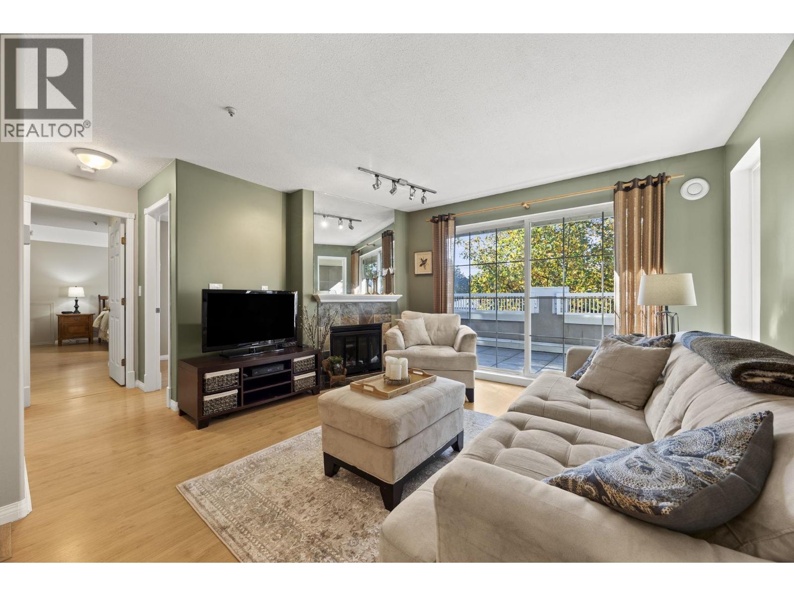 404 2388 Welcher Avenue Property Photo 5