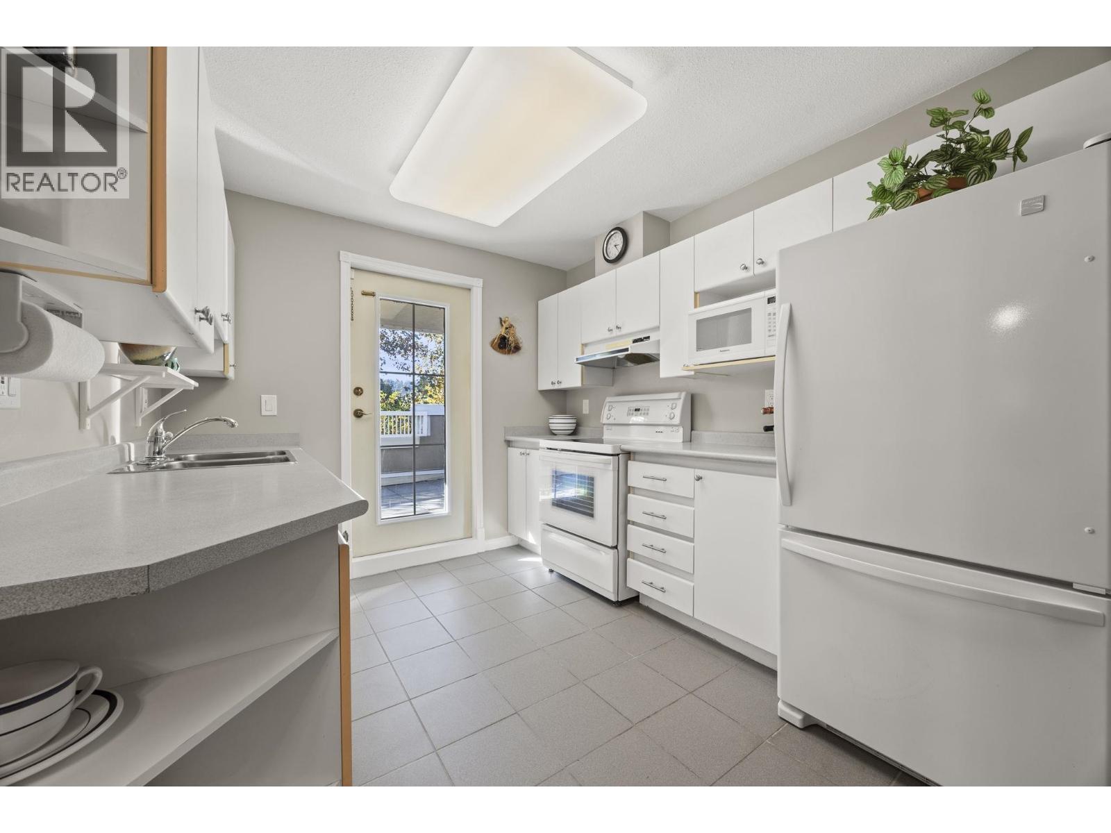 404 2388 Welcher Avenue Property Photo 16
