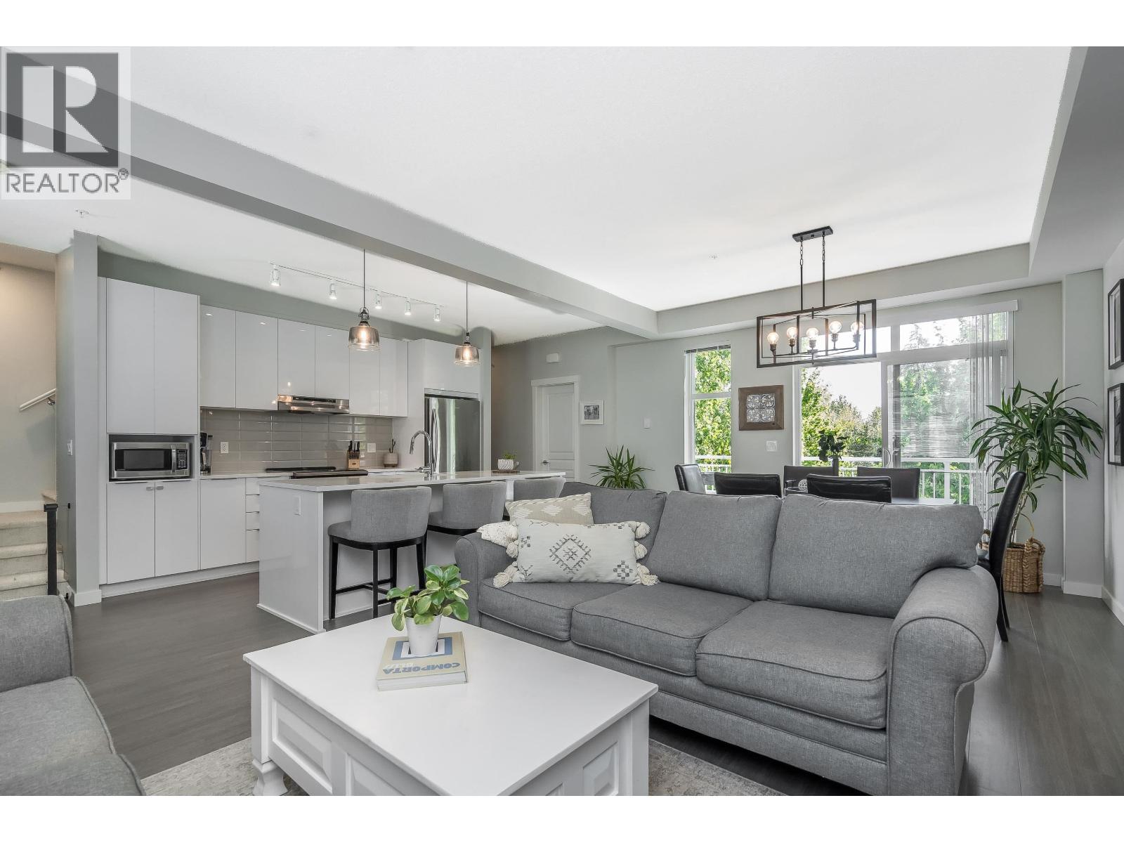 602 11295 Pazarena Place Property Photo 10