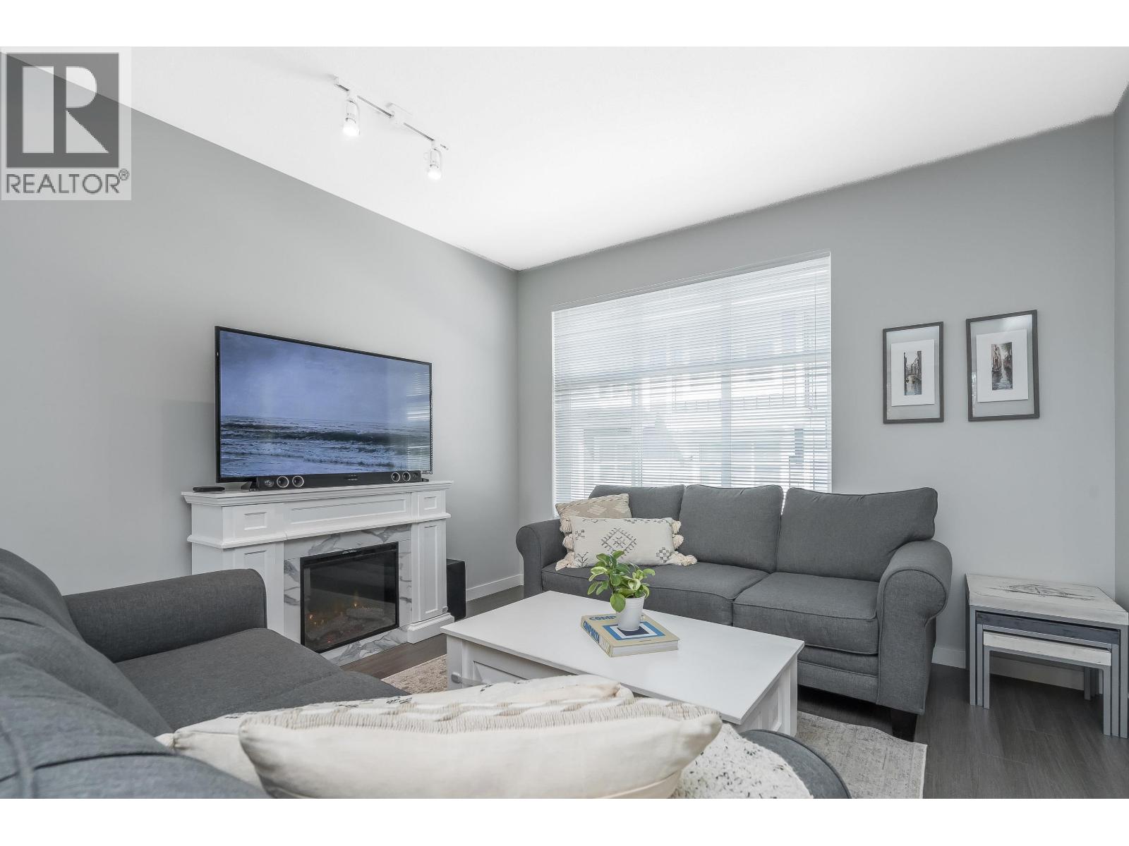 602 11295 Pazarena Place Property Photo 11