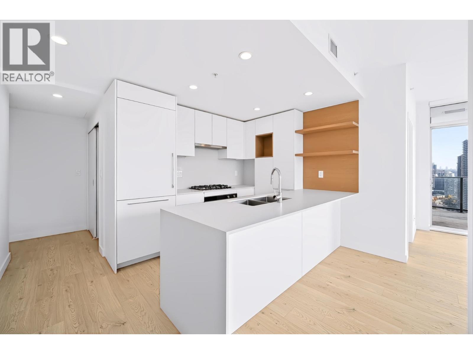 3109 2181 Madison Avenue Property Photo 7