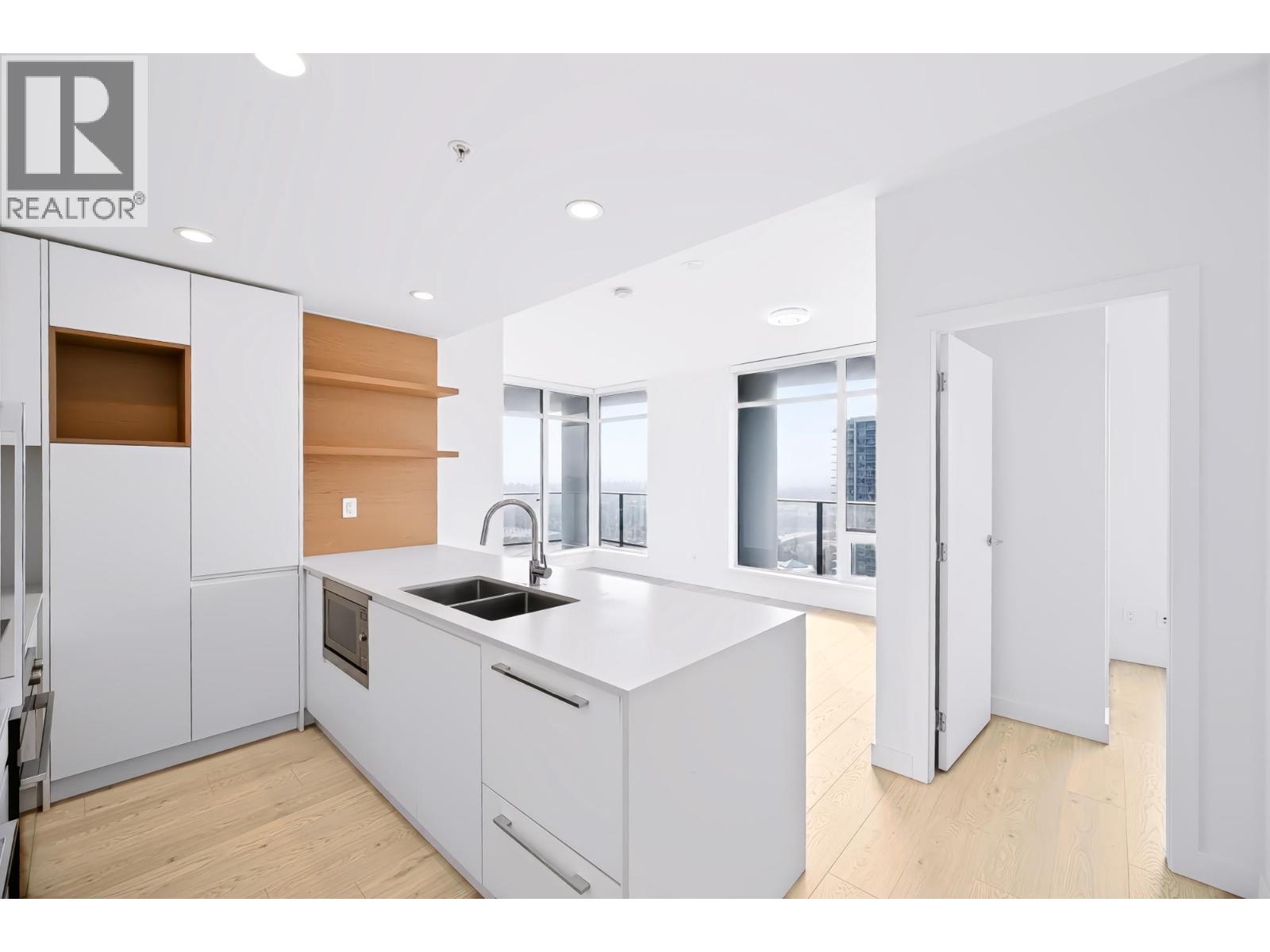 3109 2181 Madison Avenue Property Photo 9