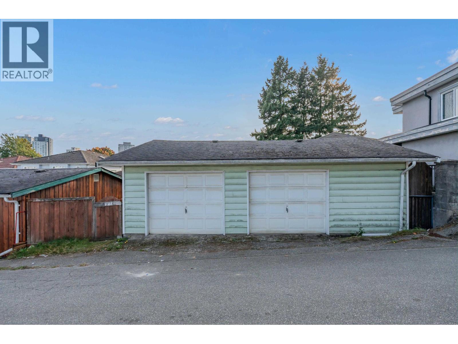 3631 Wellington Avenue Property Photo 7