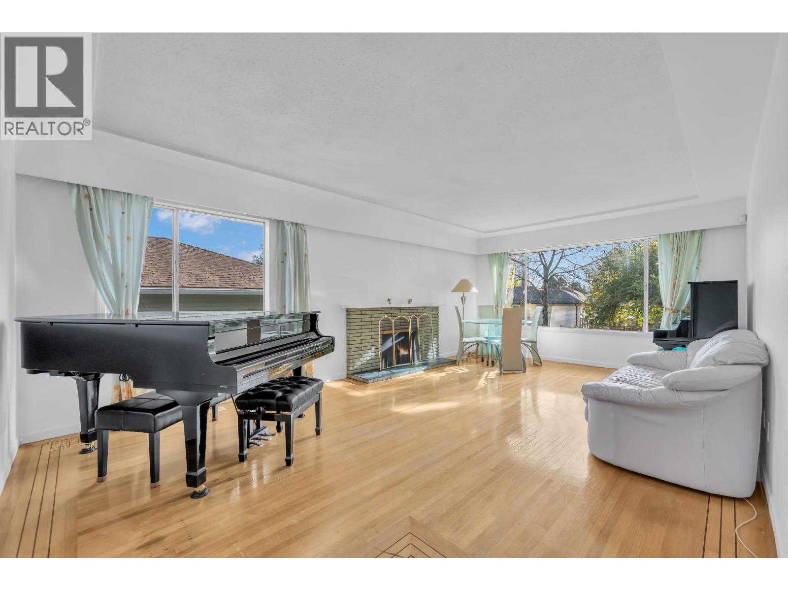 3631 Wellington Avenue Property Photo 10