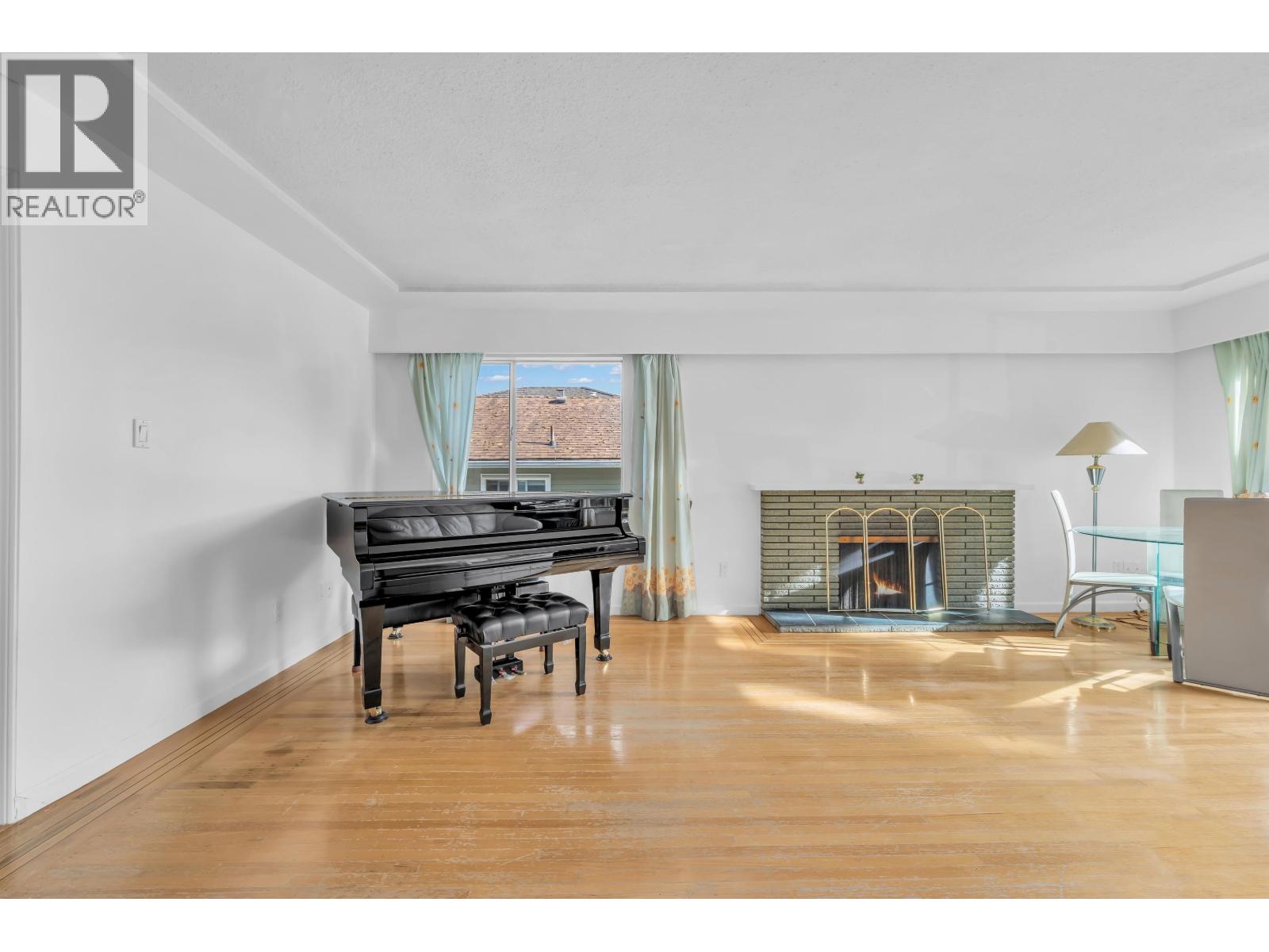 3631 Wellington Avenue Property Photo 11