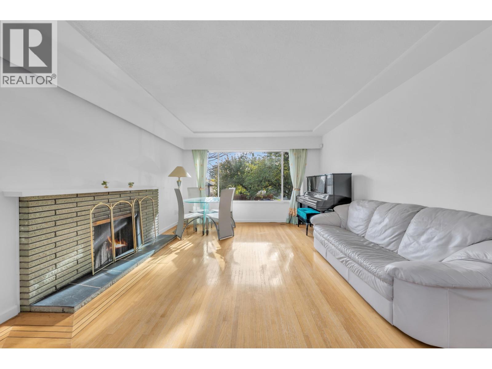 3631 Wellington Avenue Property Photo 12