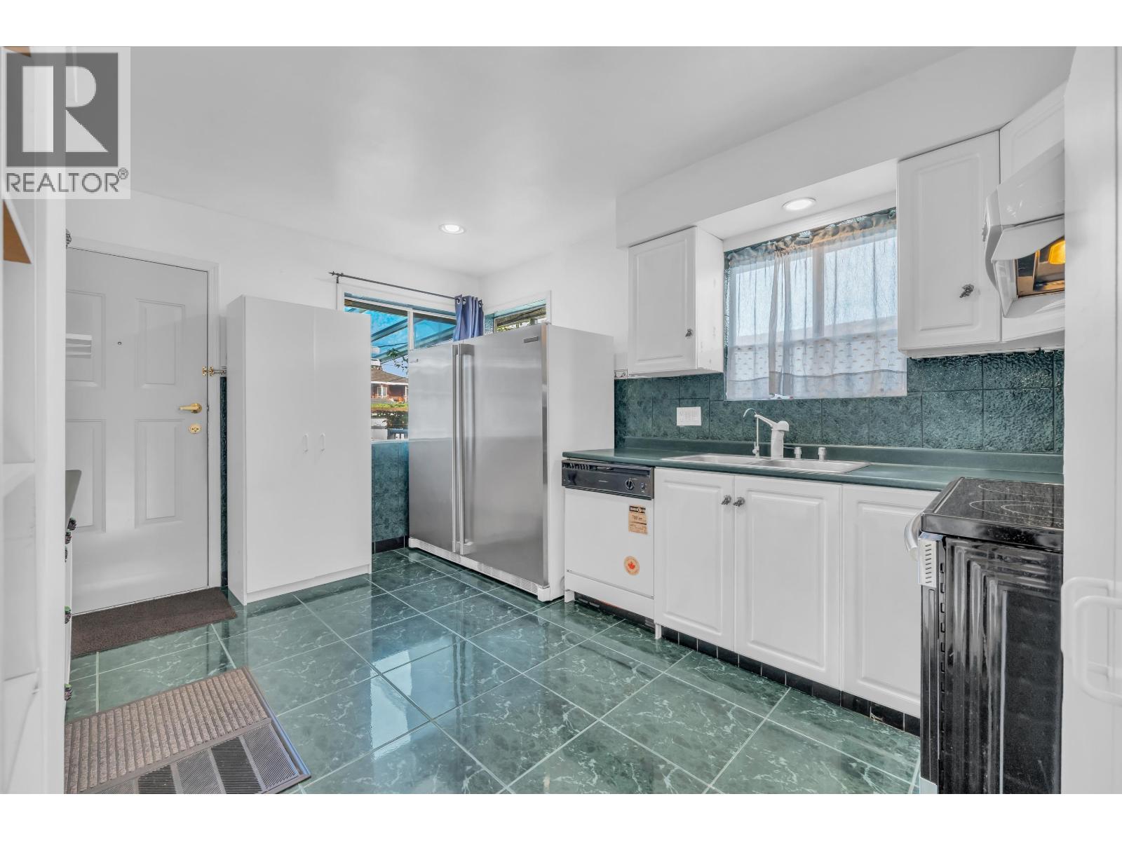 3631 Wellington Avenue Property Photo 15
