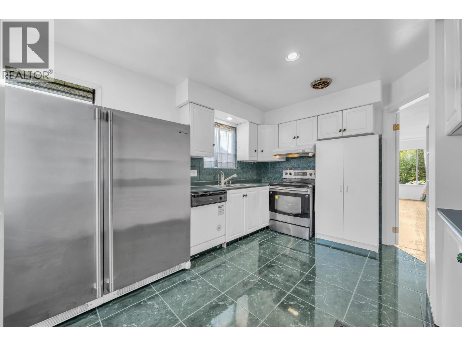 3631 Wellington Avenue Property Photo 16