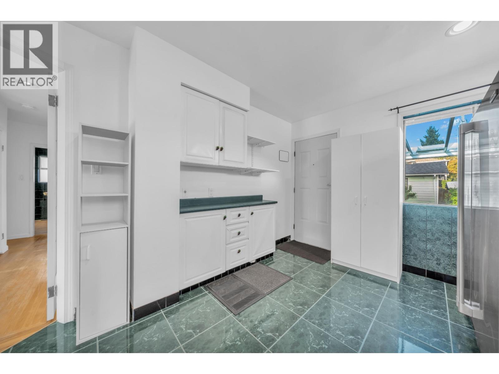3631 Wellington Avenue Property Photo 18