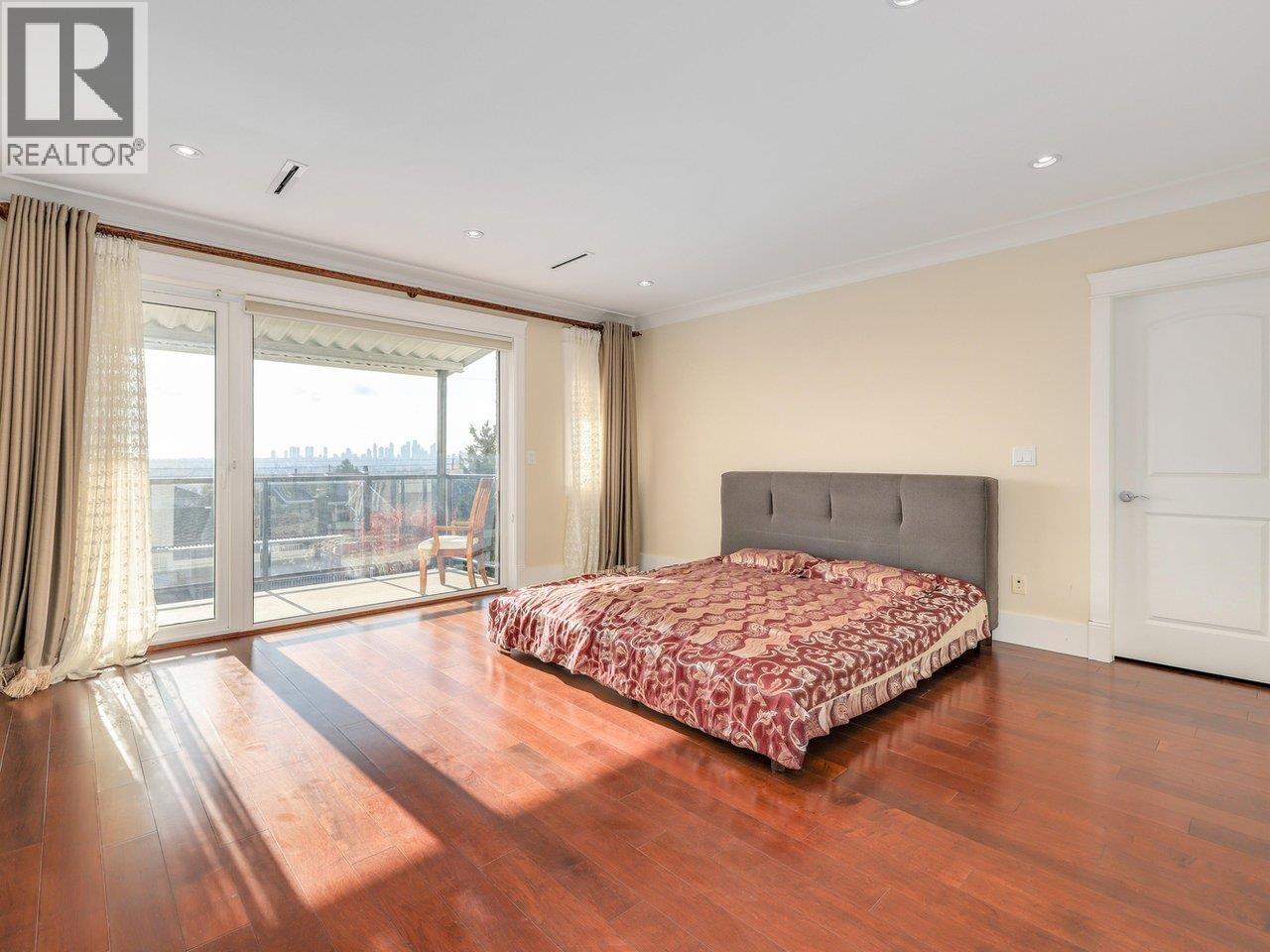 6296 Aubrey Street Property Photo 14