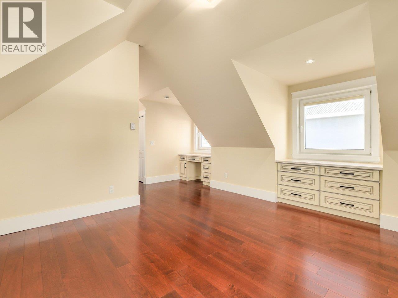 6296 Aubrey Street Property Photo 24