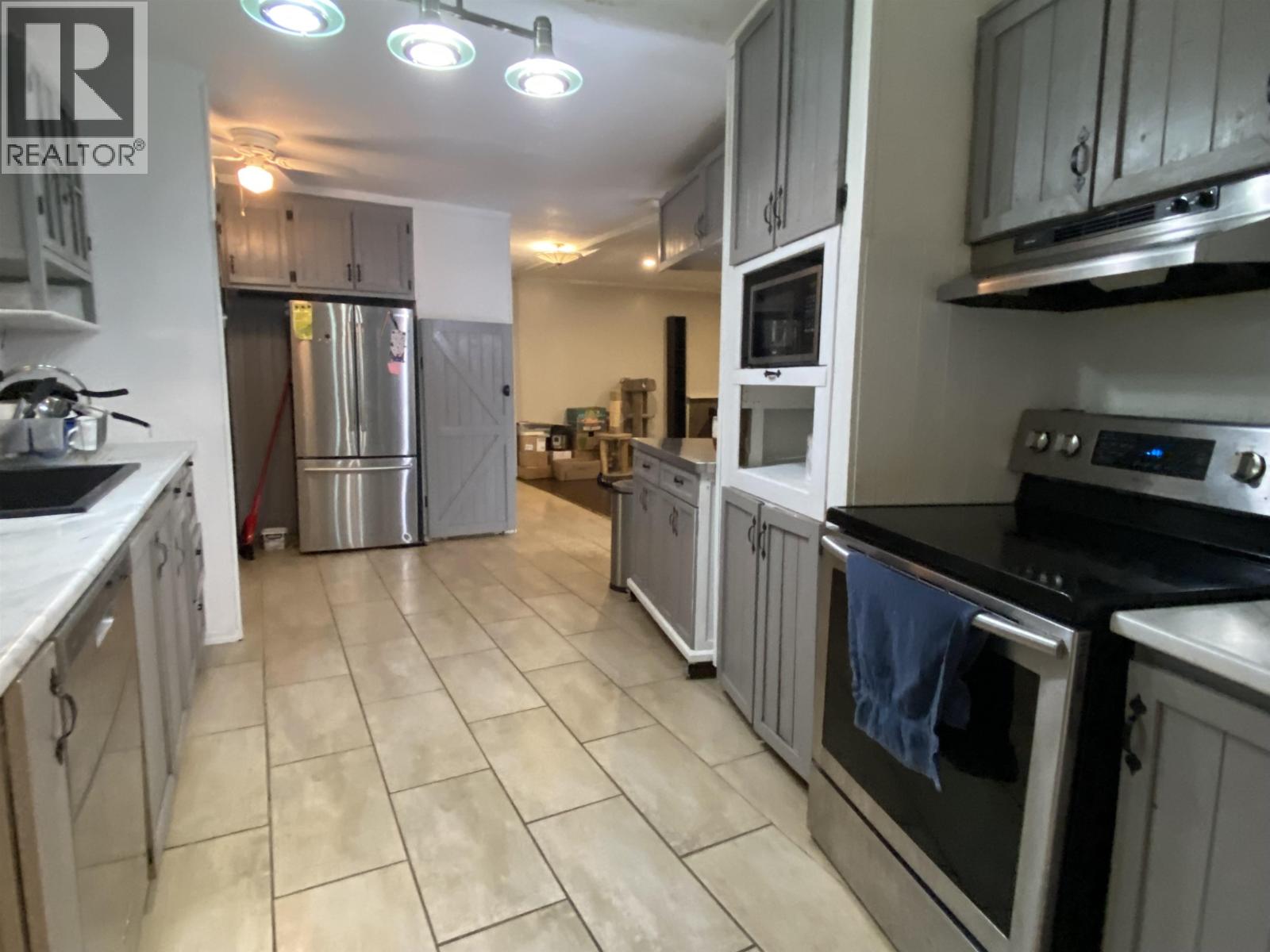 3927 Crescentview Avenue Property Photo 10