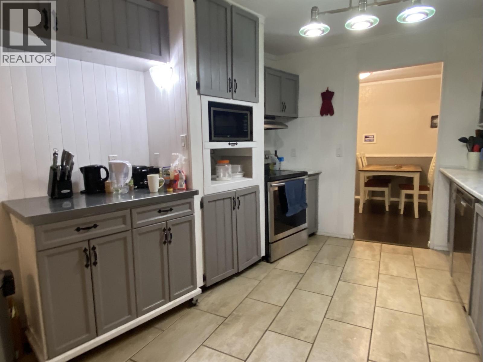 3927 Crescentview Avenue Property Photo 11