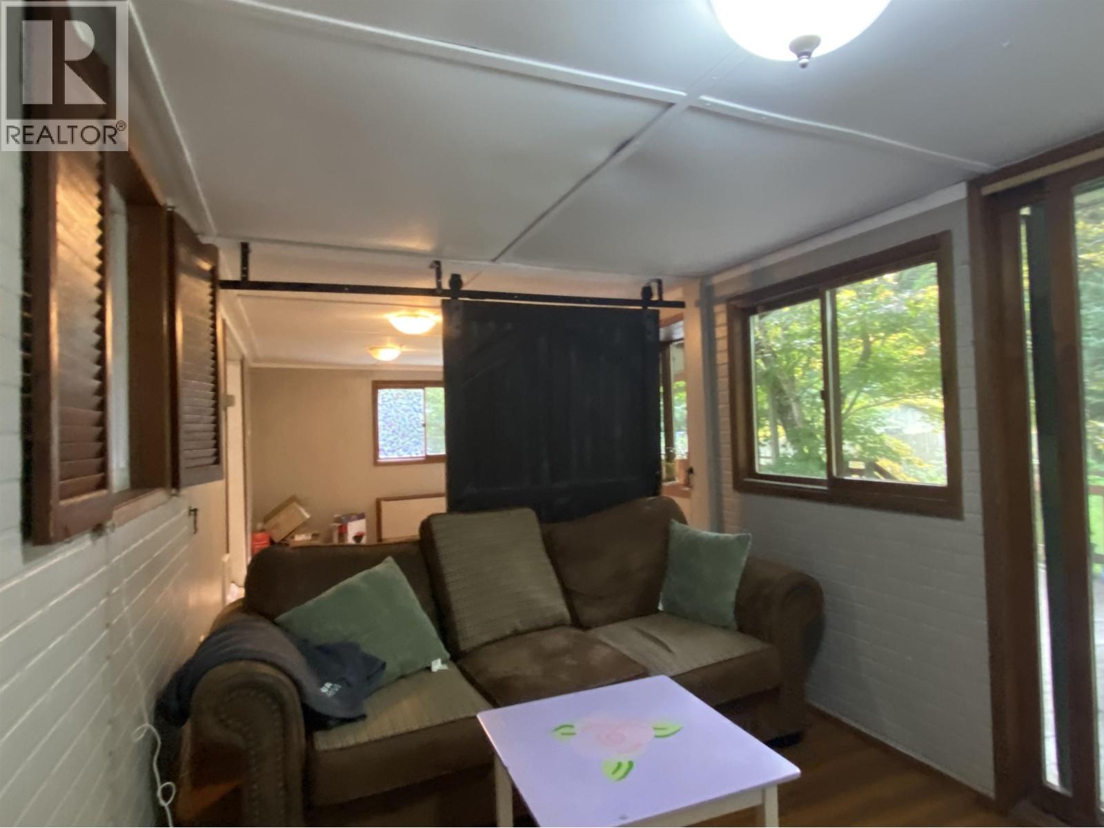 3927 Crescentview Avenue Property Photo 18