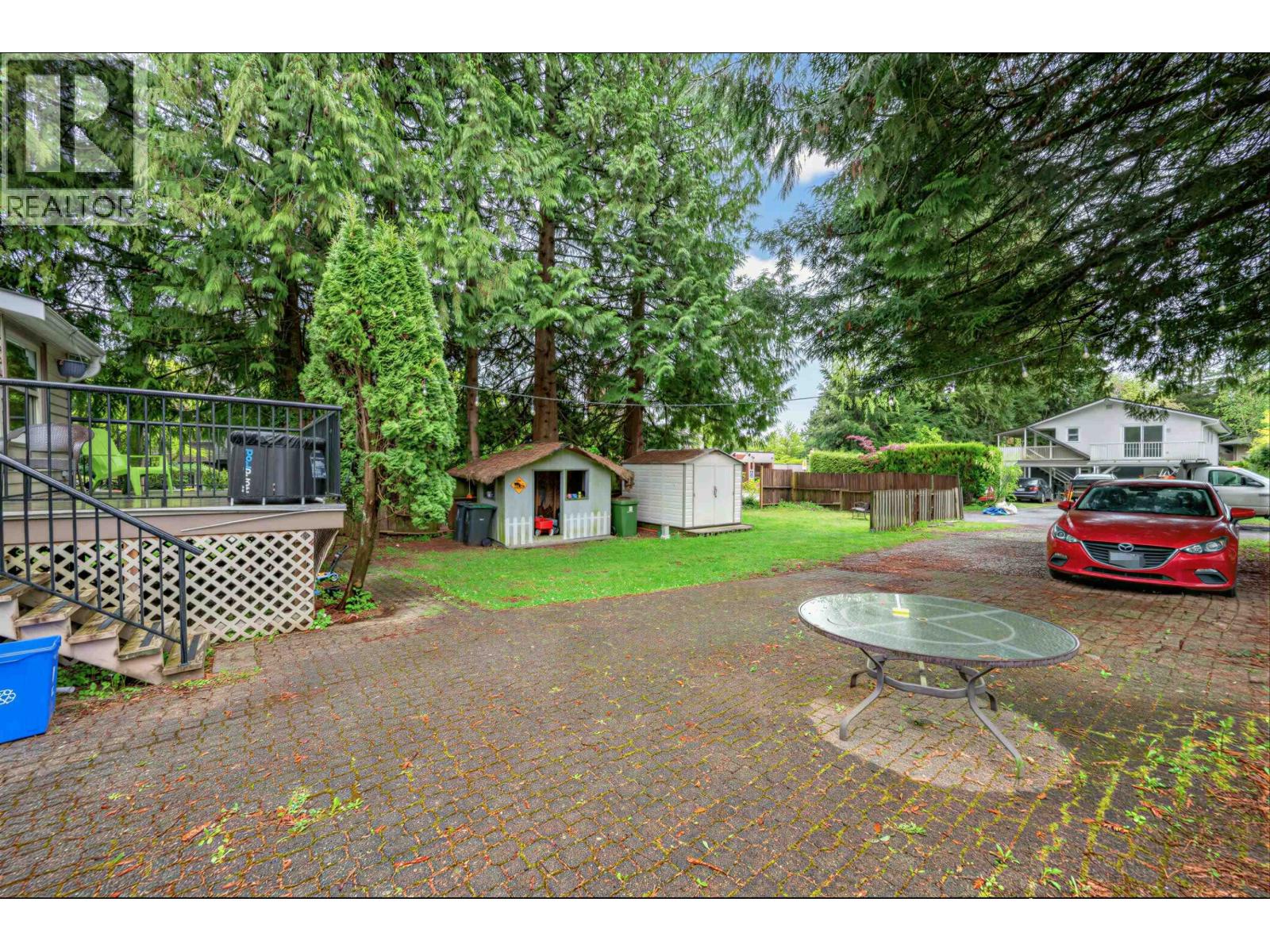 1095 E 29th Street Property Photo 30