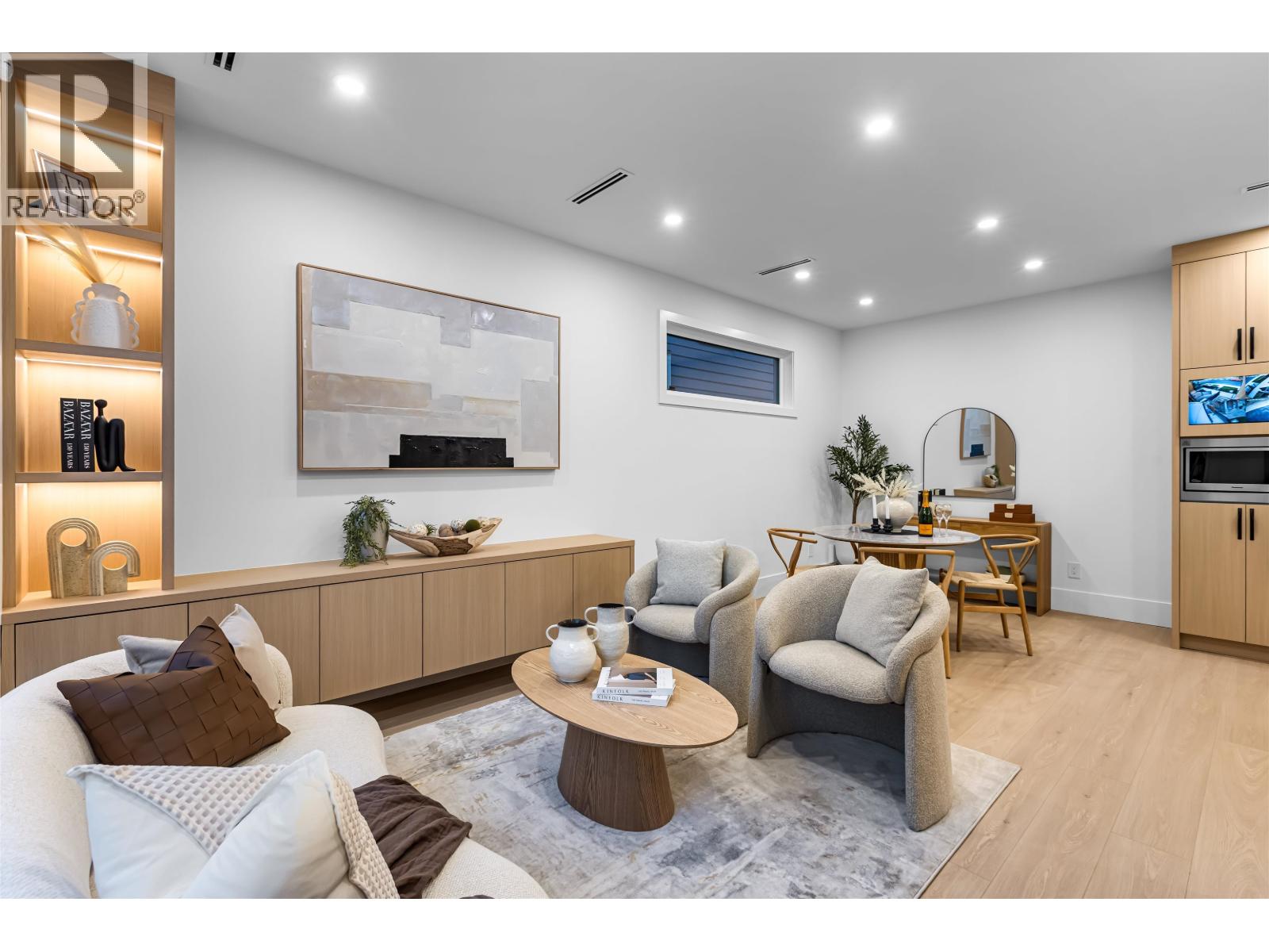 1 6831 Salisbury Avenue Property Photo 3