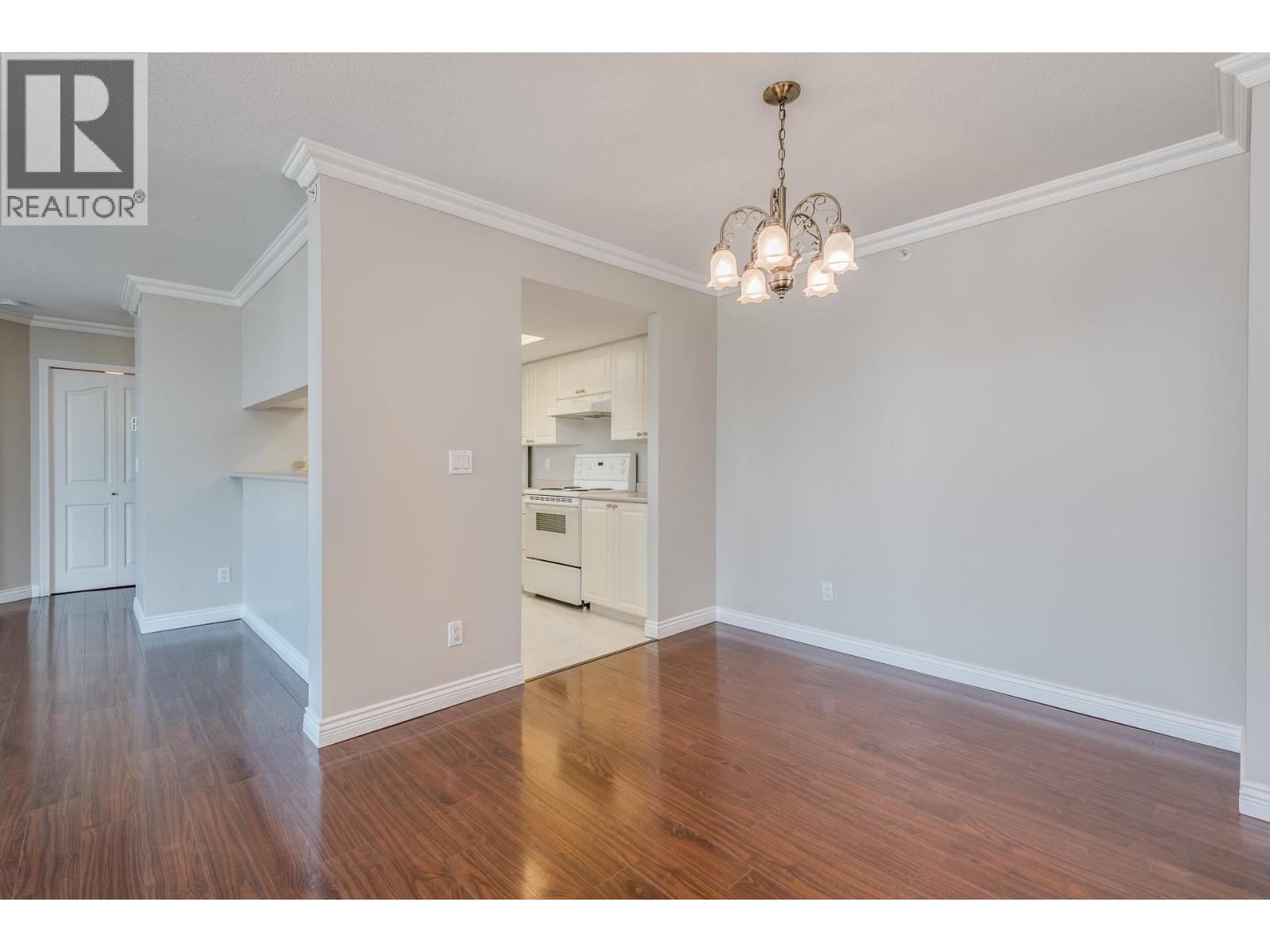 1701 739 Princess Street Property Photo 8