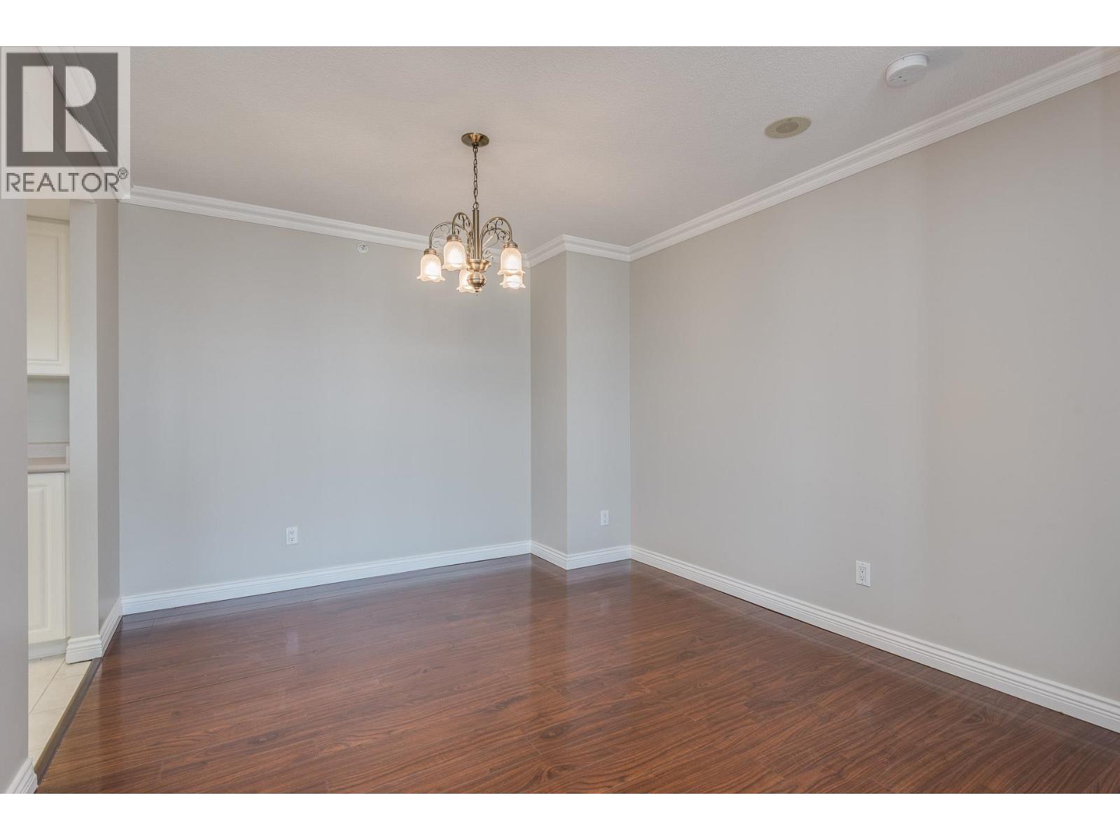 1701 739 Princess Street Property Photo 9